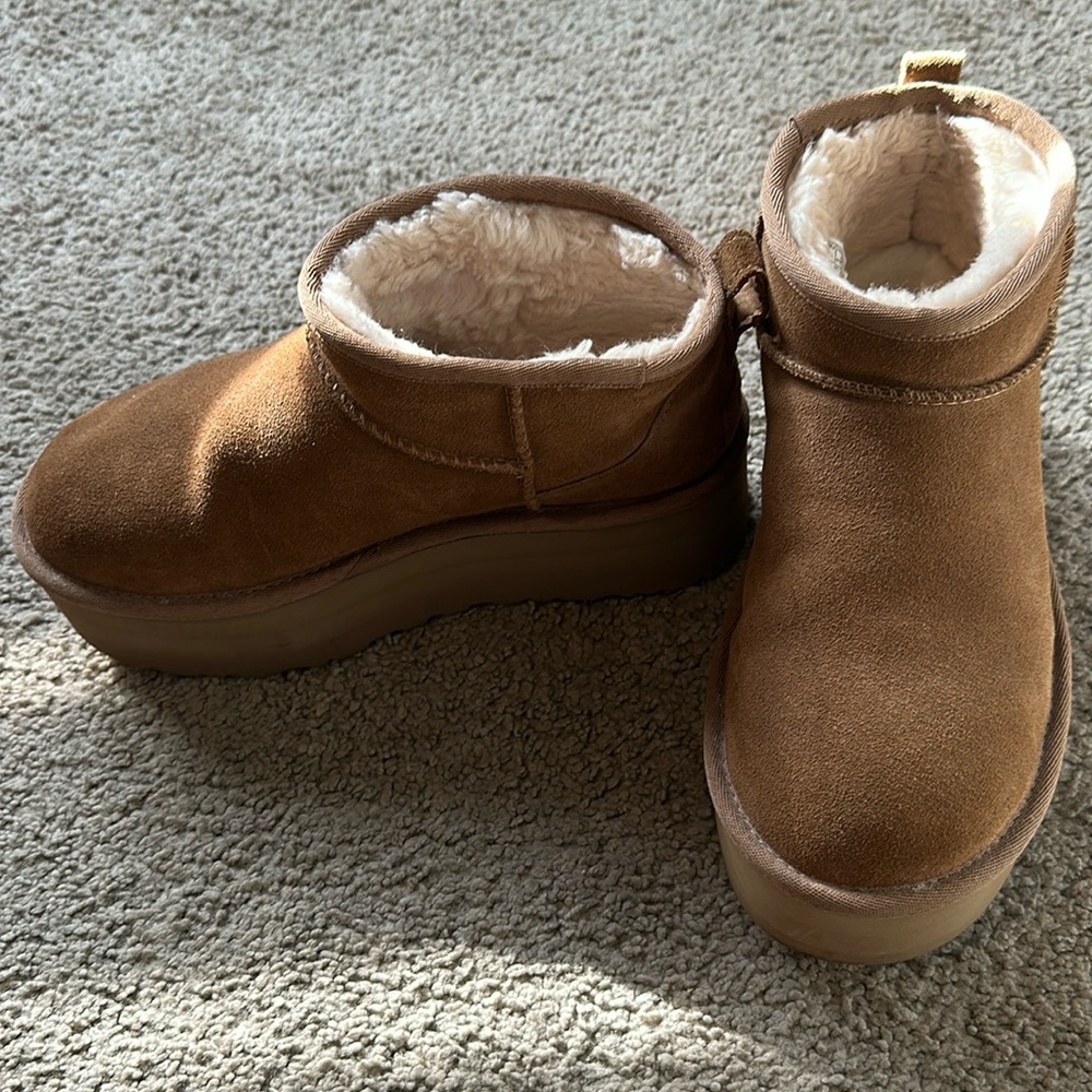Ultra mini platform Uggs